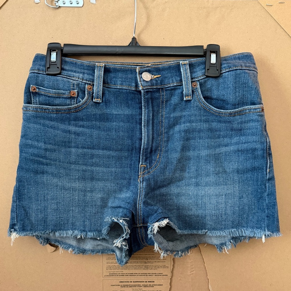 Women Levi’s Jean Shorts